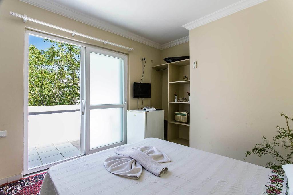 Laguna Otel Pansiyon İzmir Szoba fotó
